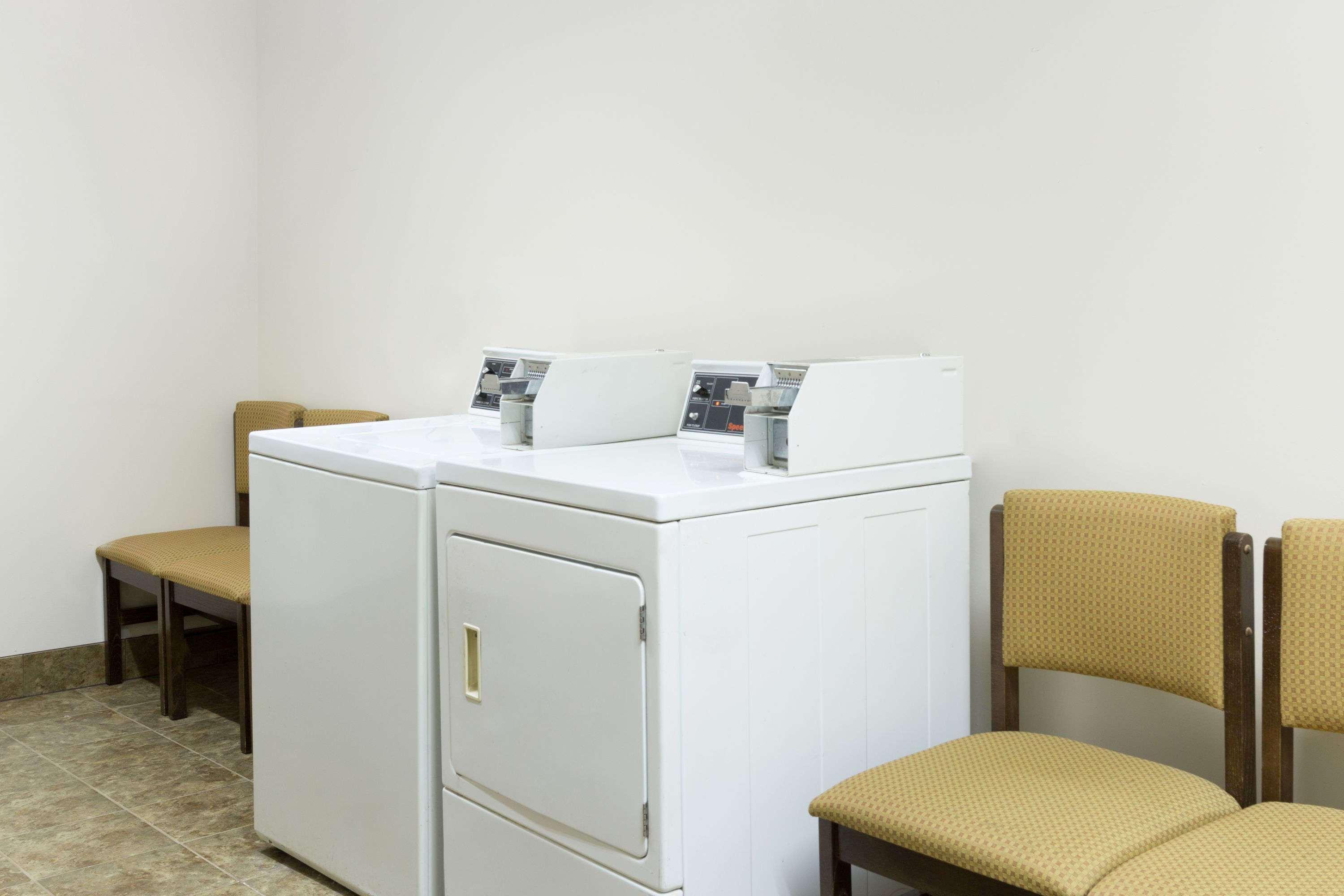 Days Inn By Wyndham Paxton Buitenkant foto