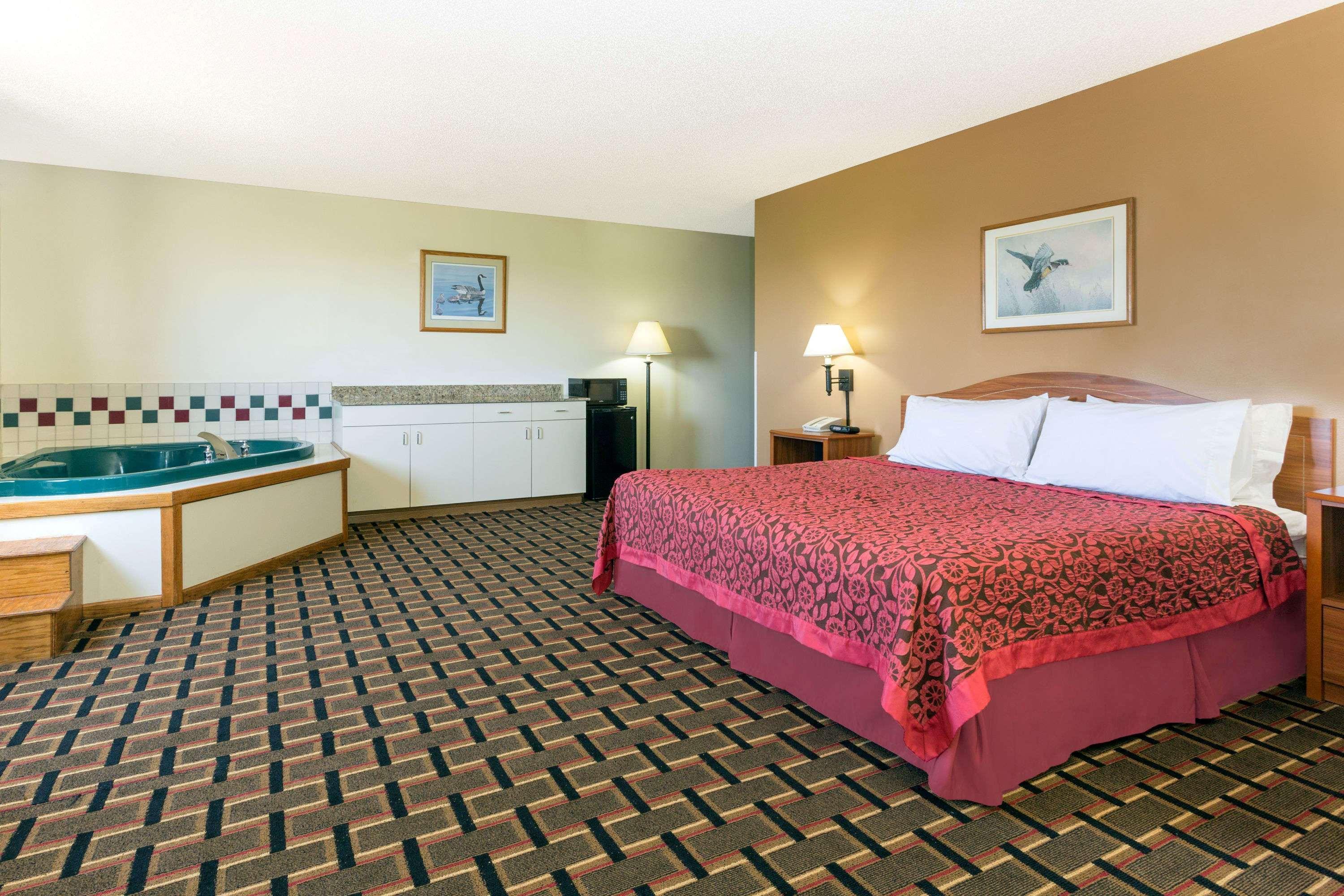Days Inn By Wyndham Paxton Buitenkant foto