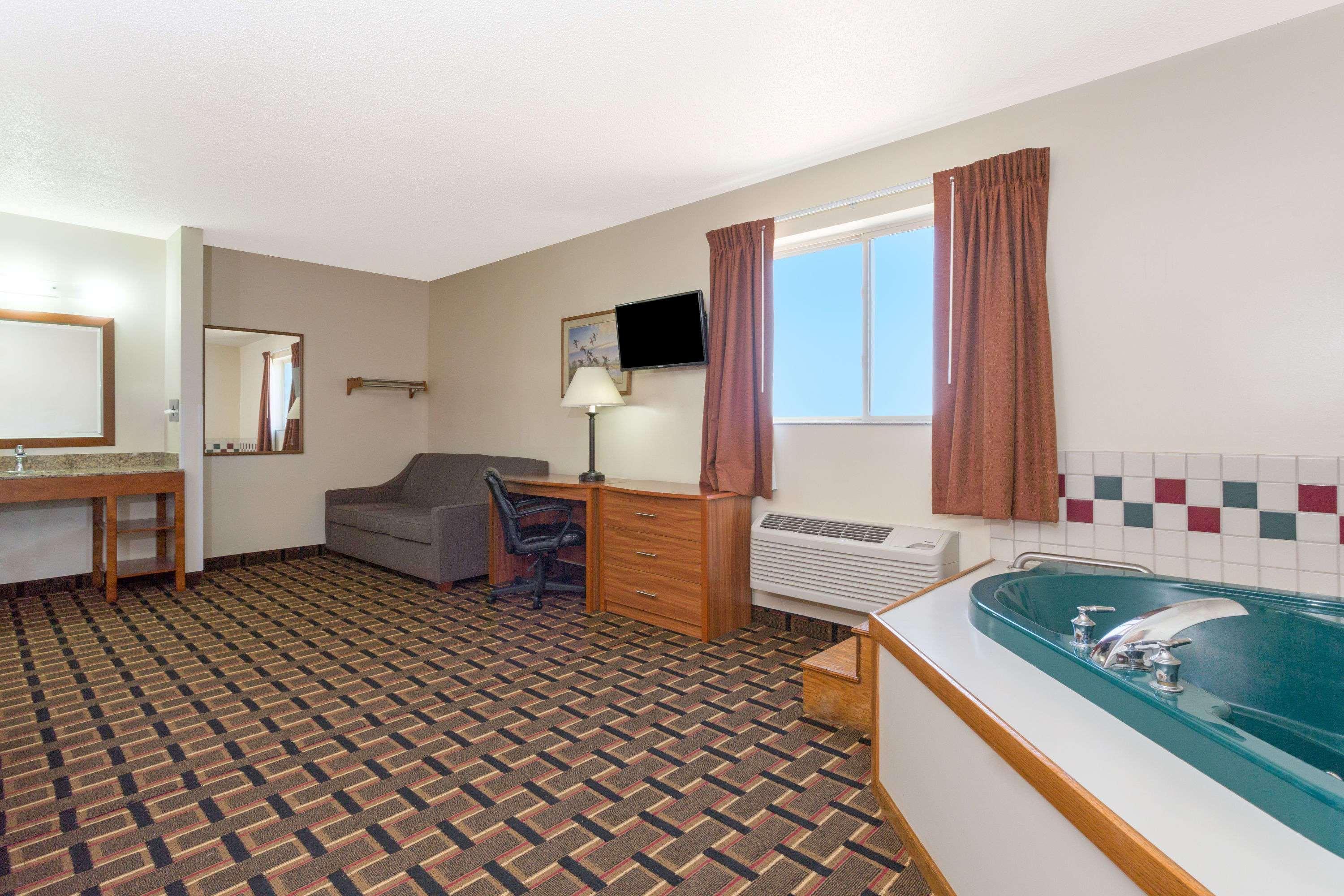 Days Inn By Wyndham Paxton Buitenkant foto